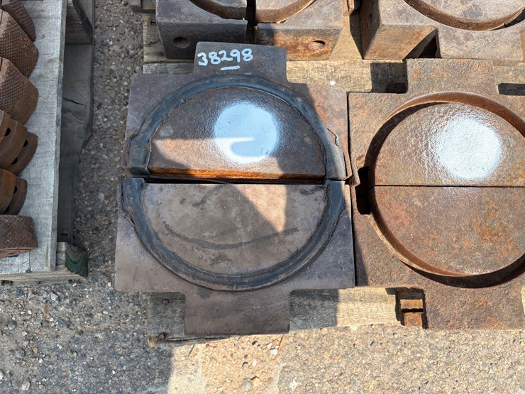 set-of-(2)-9-1/2”w-blind-bop-rams-image-1