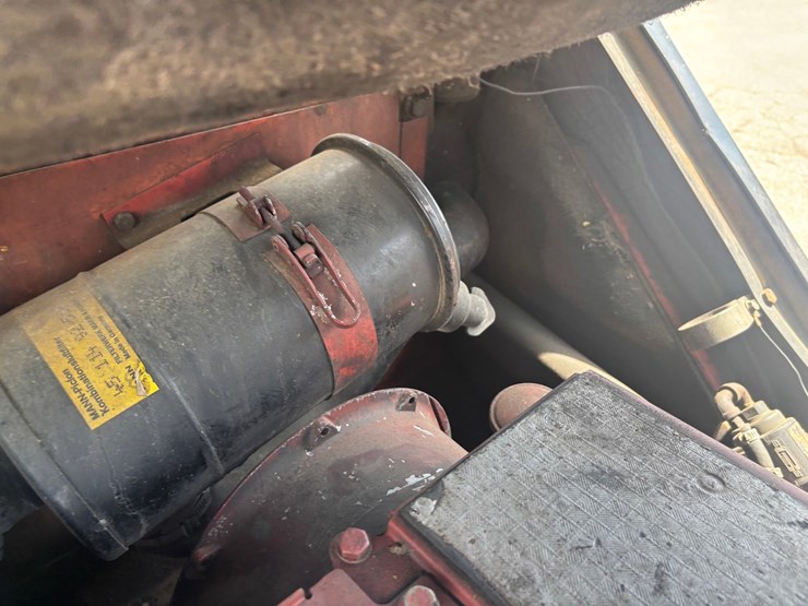 #2246-•-baker-forklift-image-41