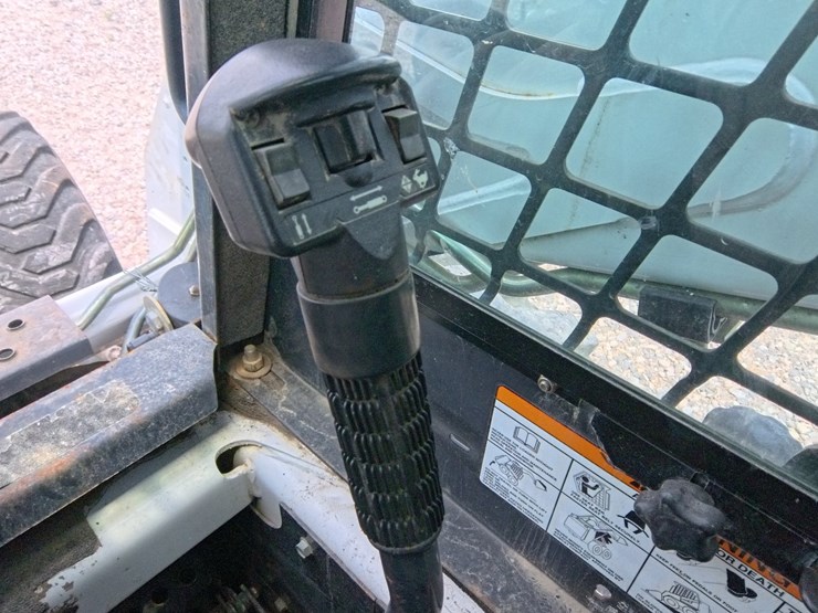 2008-bobcat-s175-image-40
