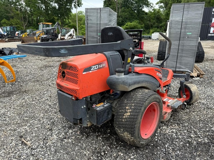 2019-kubota-zd1211-image-8