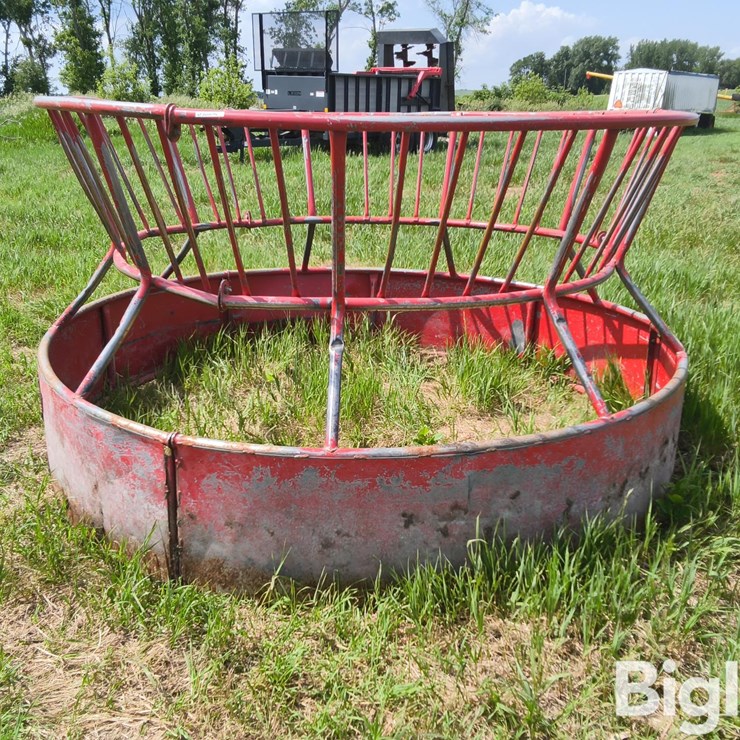 Bale Feeder
