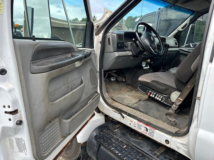 ford-f750-image-36