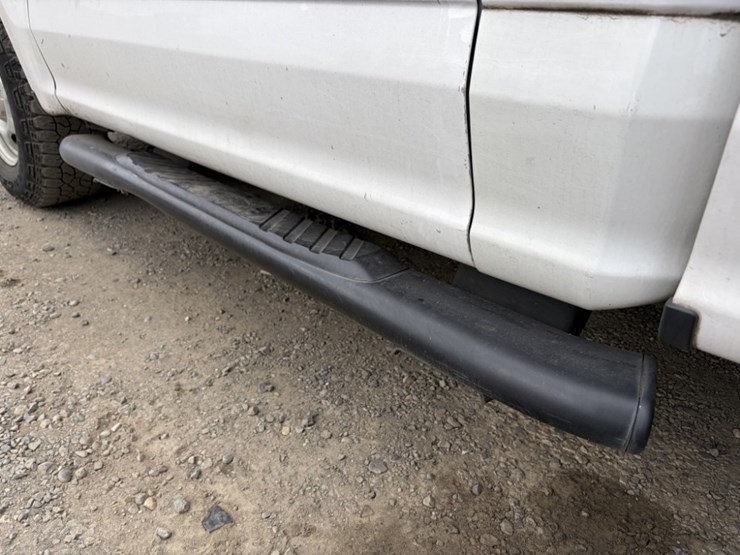 2017-ford-f150-xl-image-26