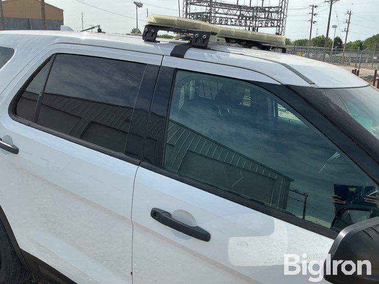 2016-ford-explorer-police-interceptor-image-13