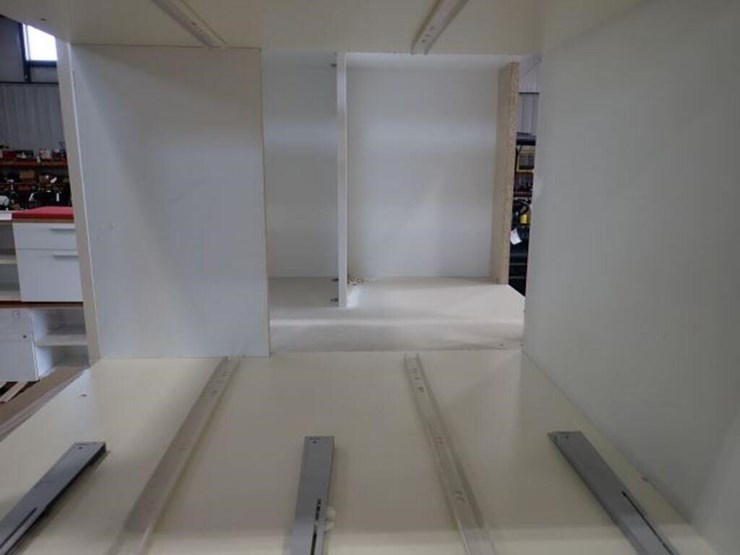 unused-qty-of-kitchen-cabinets-image-9