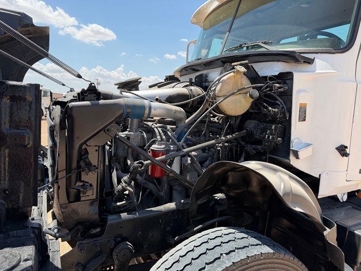 2004-troxell-130bbl-image-19