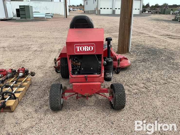 toro-groundsmaster-322d-image-6