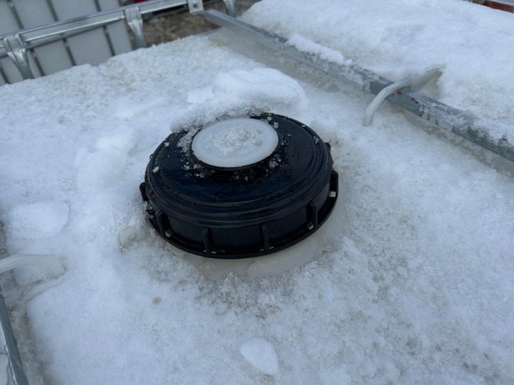 water-tank-tote-image-6