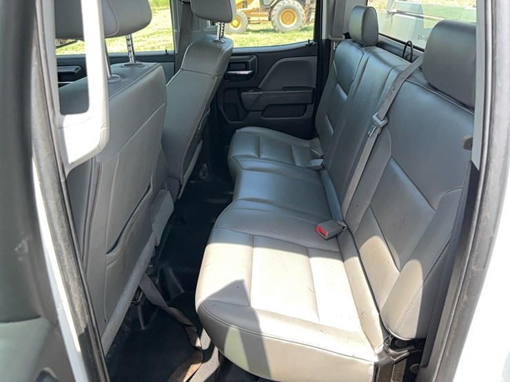 2016-chevrolet-2500-image-13