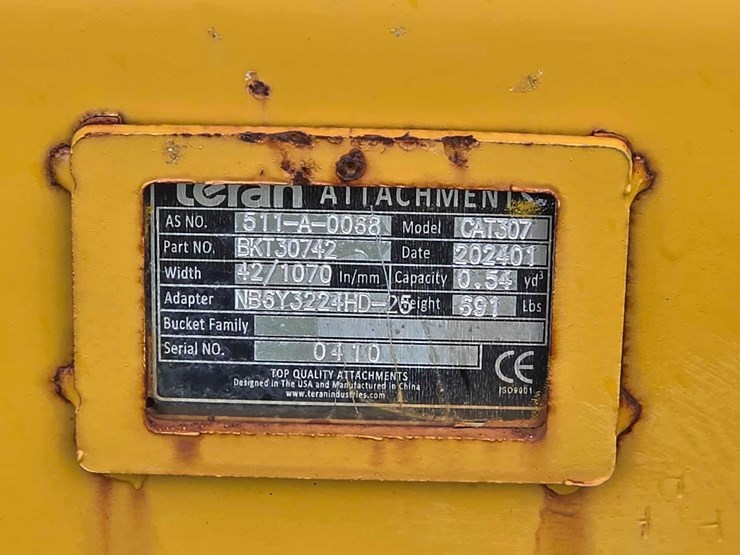 caterpillar-307-image-6