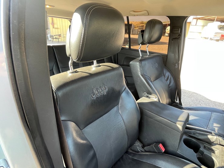2012-jeep-liberty-image-93