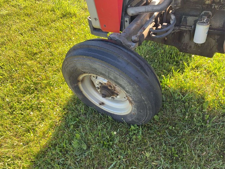 massey-ferguson-235-image-16