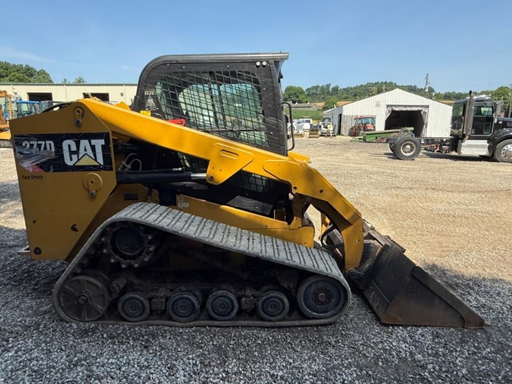 2015-caterpillar-277d-image-5