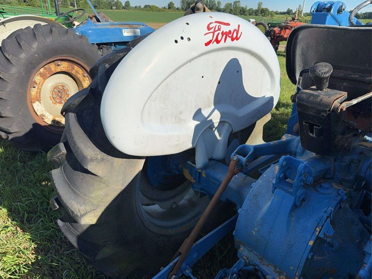 ford-tractor-image-16