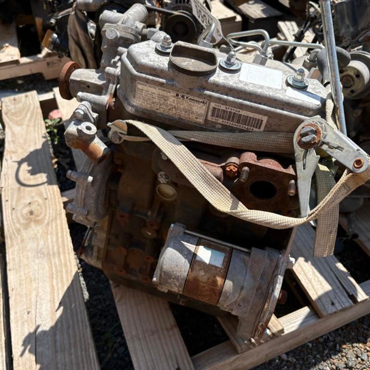 Kawasaki 8DHXL 3-Cylinder Diesel Engine