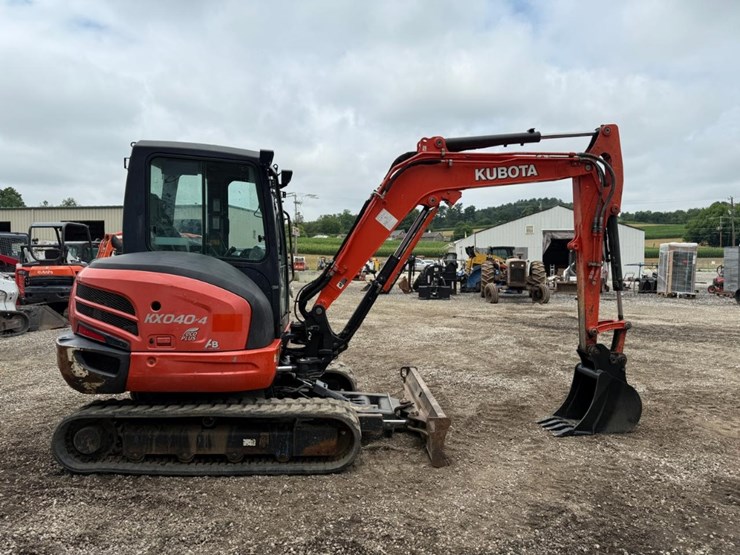 2020-kubota-kx040-4-image-5