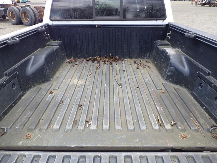 2013-toyota-tacoma-image-9