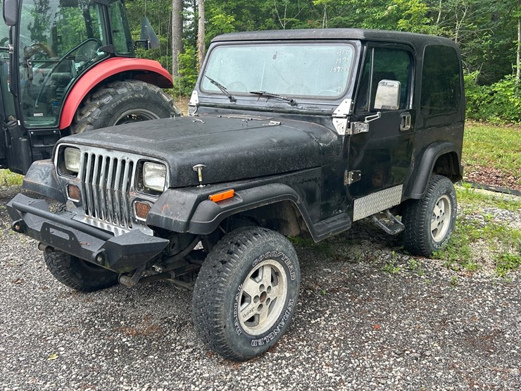 1994-jeep-wrangler-image-1