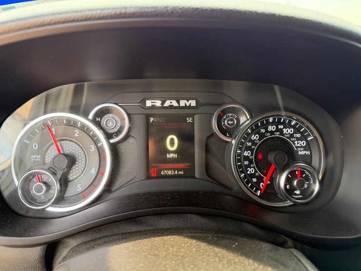 2024-ram-5500-crew-cab-mechanics-truck,-4x4-image-17