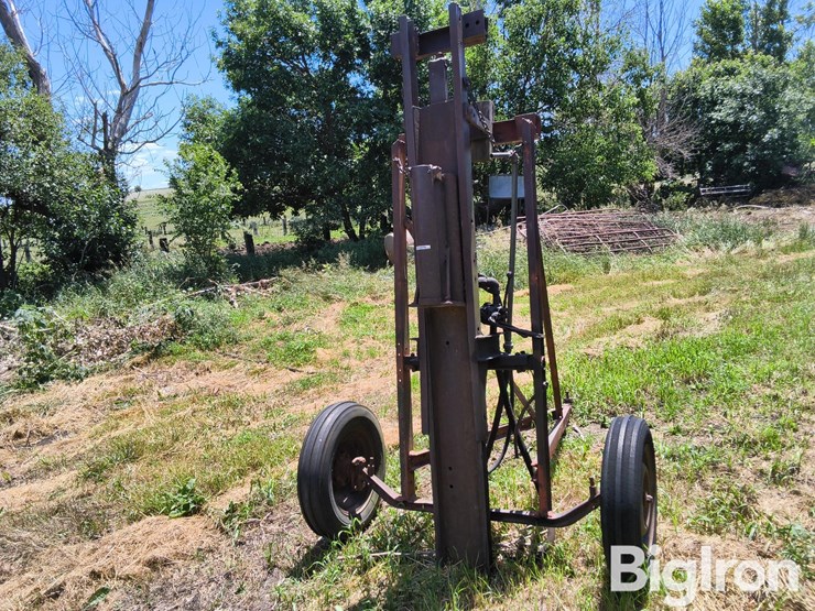homemade-hydraulic-post-pounder-image-1