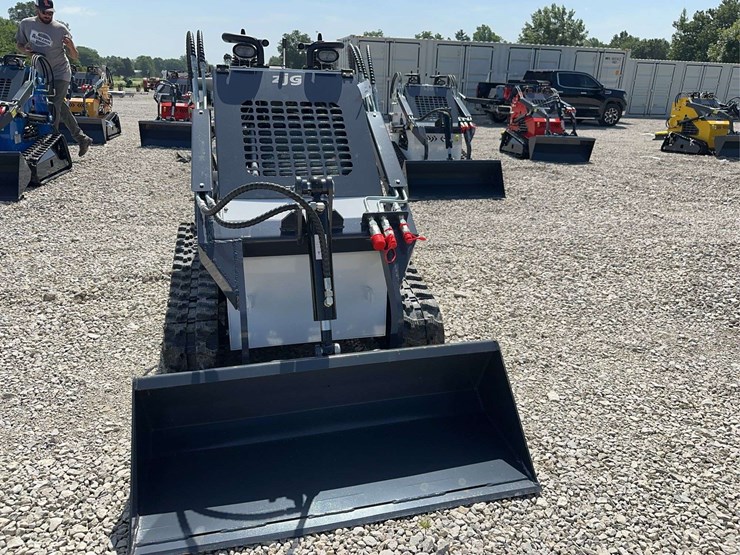 2026-zjg-zj-380-tracked-mini-skid-steer-loader-image-9