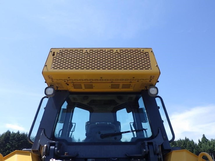 2016-deere-850k-image-27