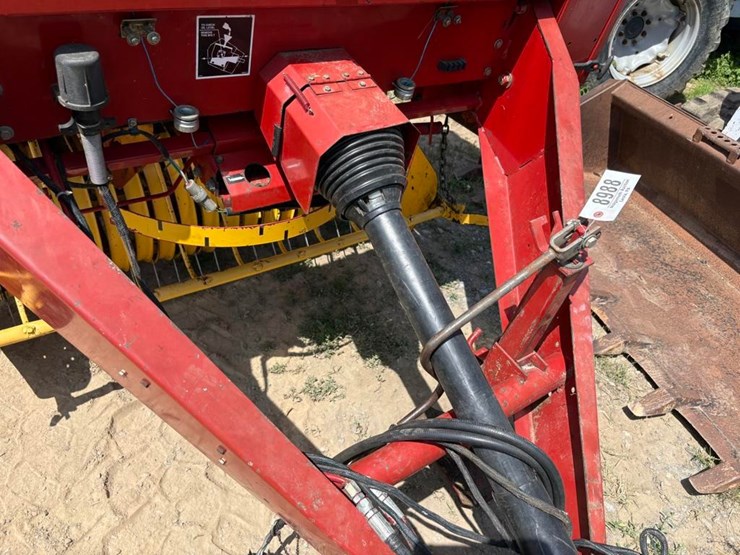 new-holland-638-image-8