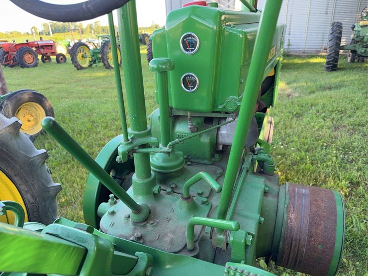 john-deere-model-b-image-11