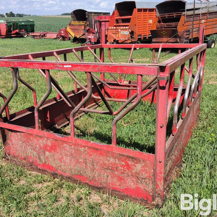 Bale Feeder