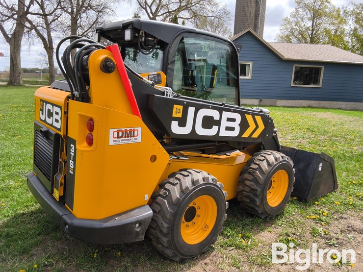 2024-jcb-3ts-8w-image-5