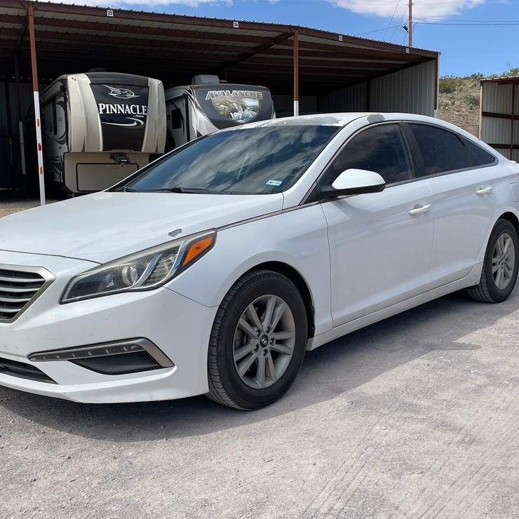 #160 • 2015 Hyundai Sonata (Clean TX Title)