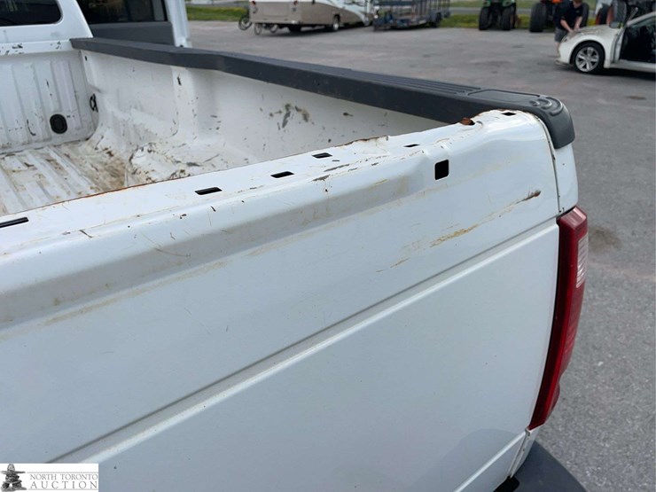 2015-ford-f350-image-35