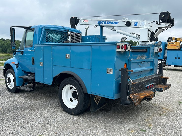 #1087-•-2007-international-service-truck-image-5