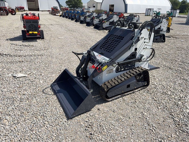 2026-zjg-zj-380-tracked-mini-skid-steer-loader-image-1