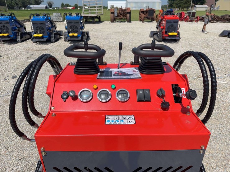 2026-zjg-zj-380-tracked-mini-skid-steer-loader-image-10