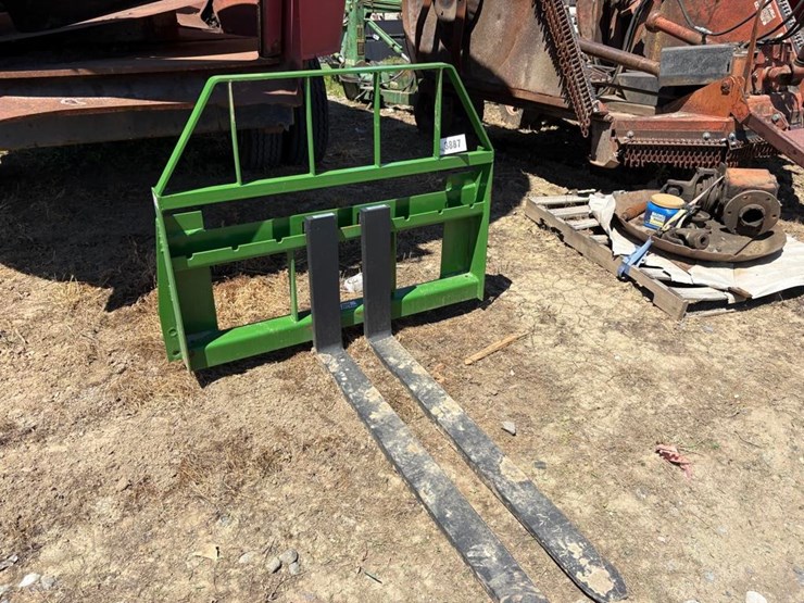 new-john-deere-kivel-3500-pallet-fork-attachment-image-1