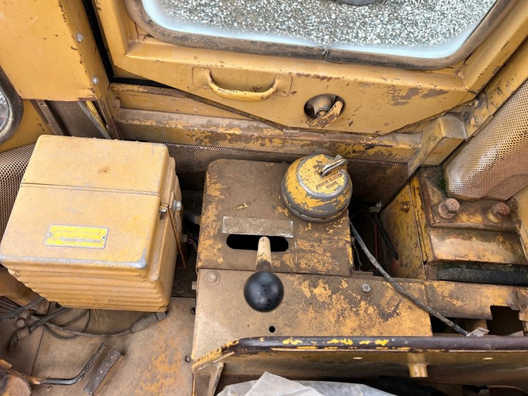 caterpillar-815a-image-47