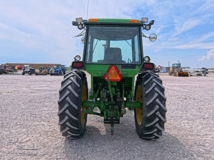 john-deere-4430-image-4