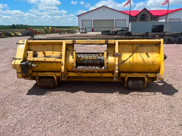 new-holland-356w-image-8