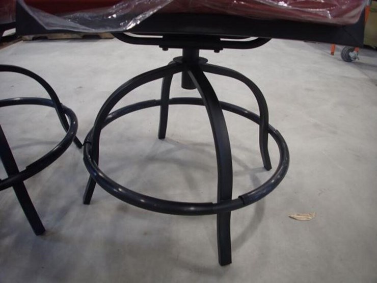 qty-of-(4)-metal-bar-chairs-image-11