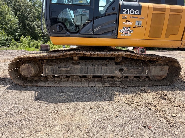 2020-deere-210g-image-13