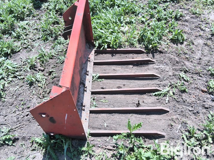 skid-steer-utility-bucket-image-4