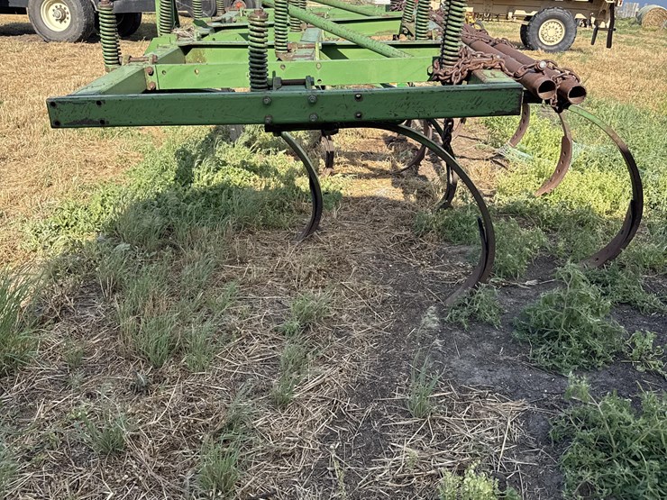 john-deere-100-image-8