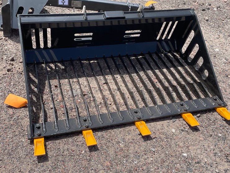 #1314-•-mini-skid-steer-rock-bucket-image-9