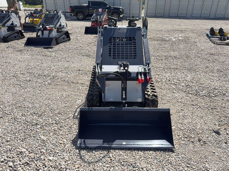 2026-zjg-zj-380-tracked-mini-skid-steer-loader-image-8