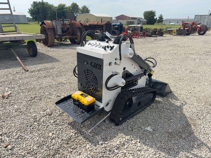2026-zjg-zj-380-tracked-mini-skid-steer-loader-image-5