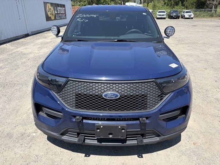 2020-ford-explorer-image-8