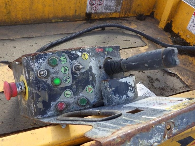 2015-haulotte-2632e-scissor-lift-image-11