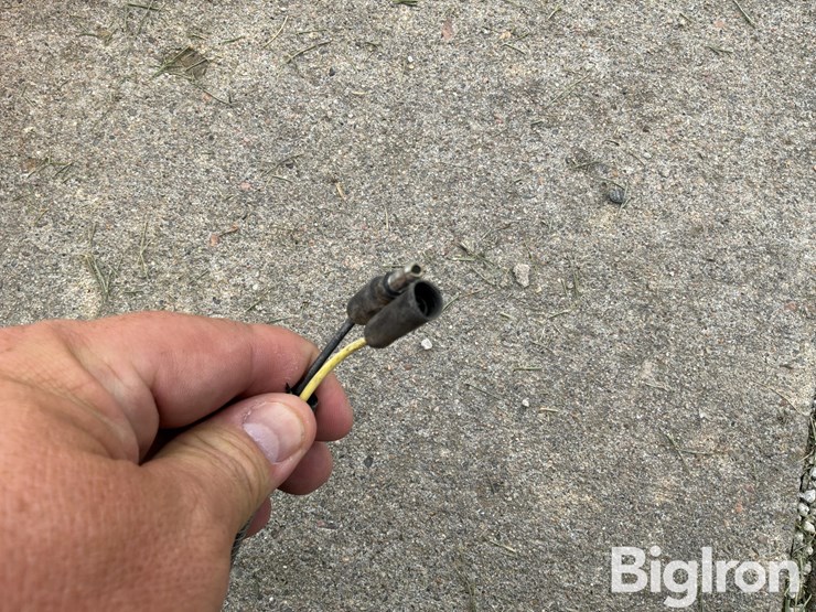 john-deere-12-image-12