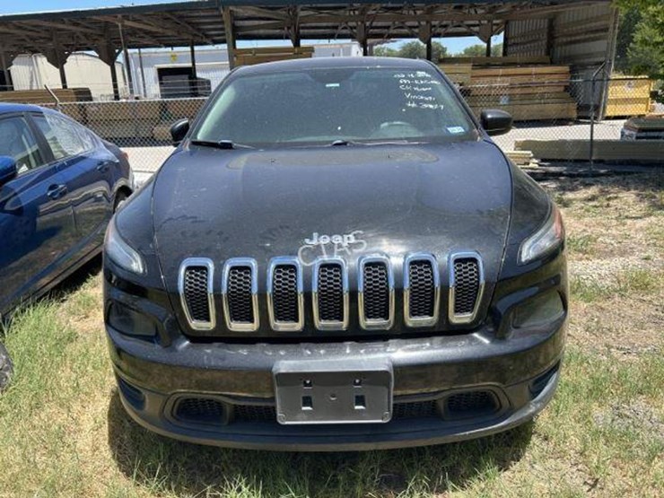 2016-jeep-cherokee-image-4